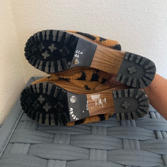 Jessica Simpson Fuzzy Animal Print Mules - Picture 6 of 11